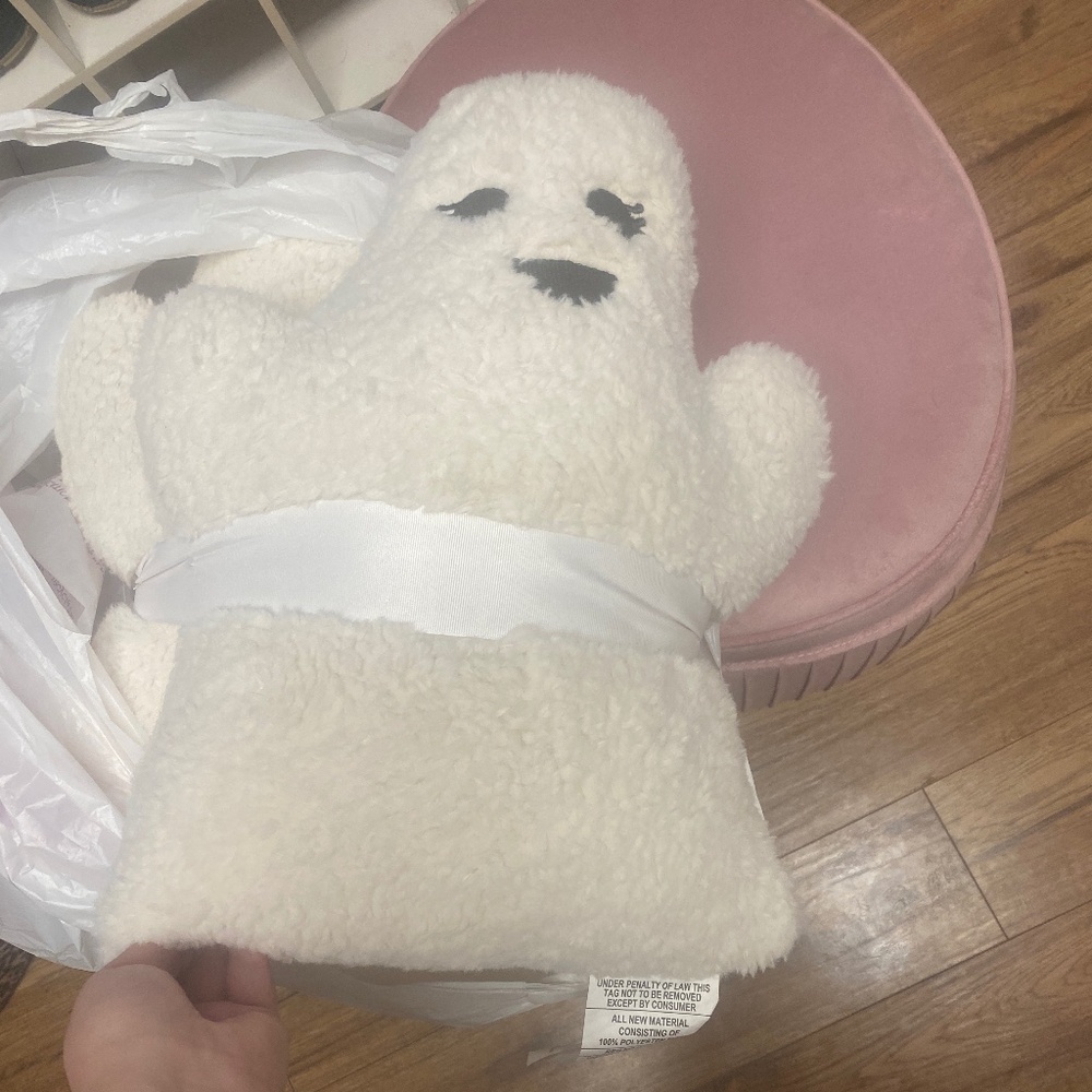 Novogratz Halloween ghost pillow set of 2